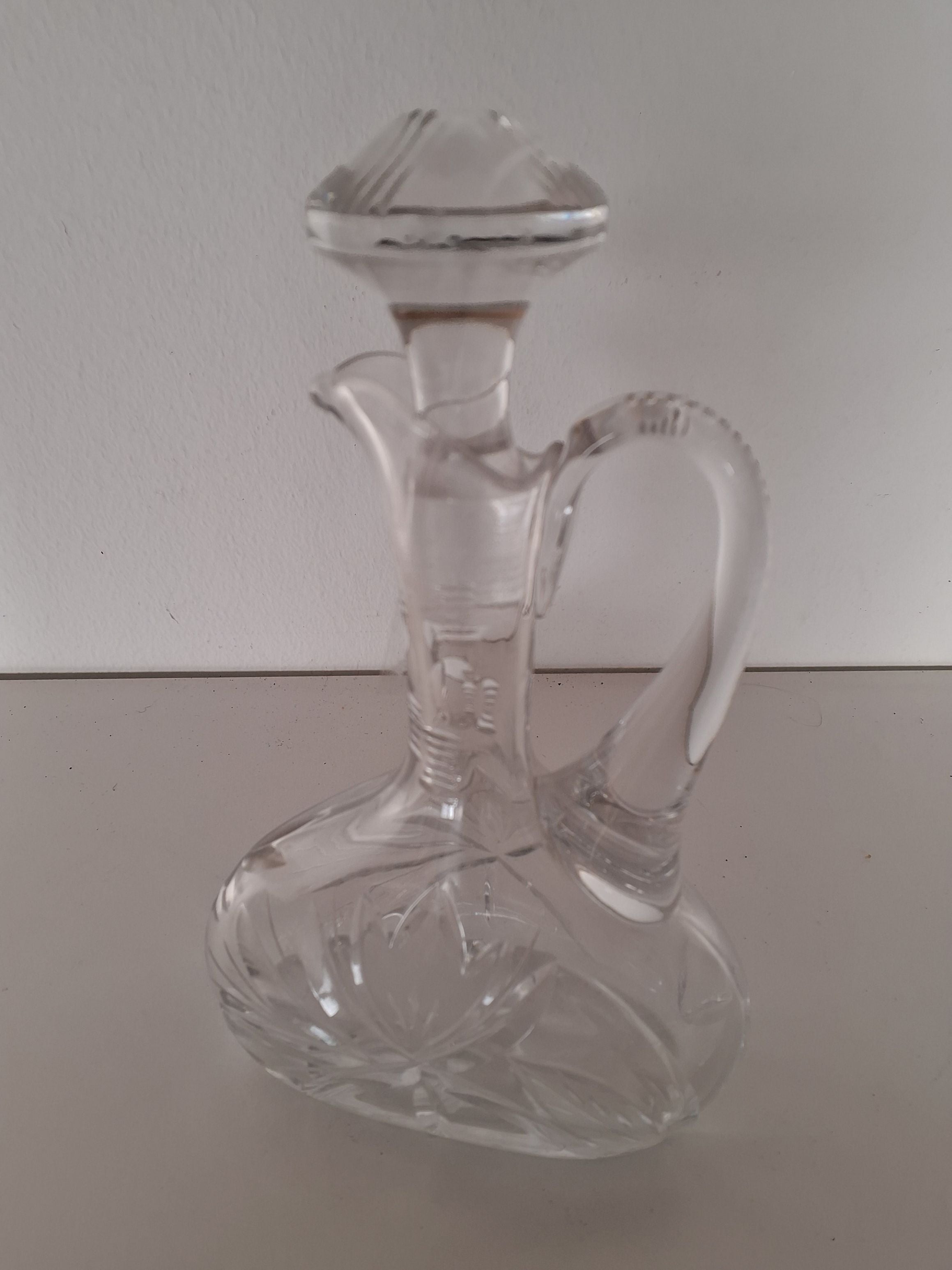 Lille slank karaffel.